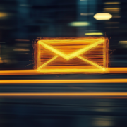 Fordelene med e-posttjeneste: En sammenligning av e-post og direktemeldinger