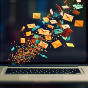 சரியான மின்னஞ்சல் தலைப்பு வரியை உருவாக்குதல்: ஸ்பேம் தூண்டுதல்களைத் தவிர்ப்பதற்கான வழிகாட்டி