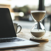 Le timing optimal pour la rédaction d'e-mails : maîtriser l'art de la communication parfaitement synchronisée